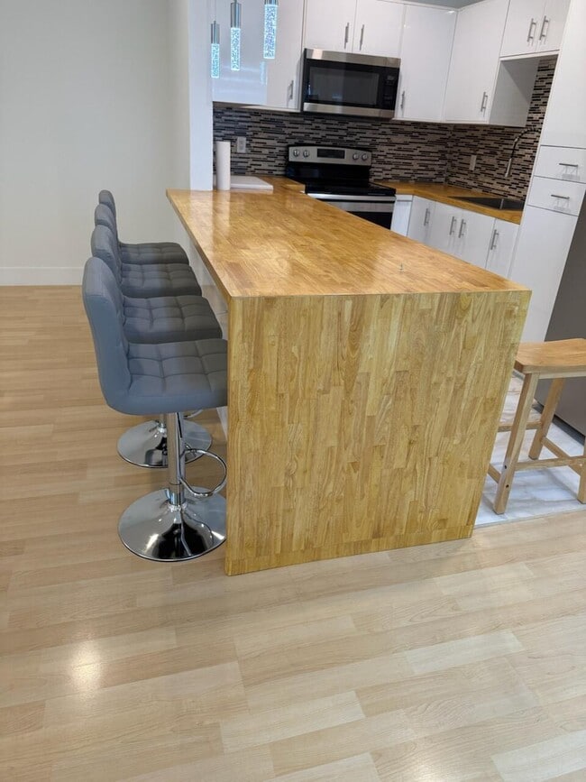 Photo - 116 Salisbury E