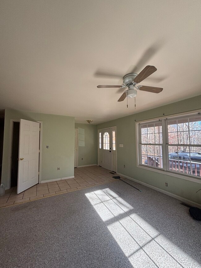 Photo - 15912 Warburton Dr