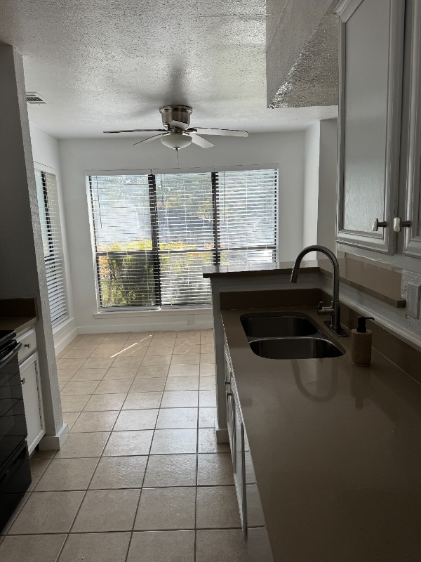 Photo - 5500 Lakeview Pkwy