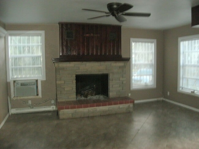 Photo - Pet friendly 2 bedroom cottage in Daytona Beach