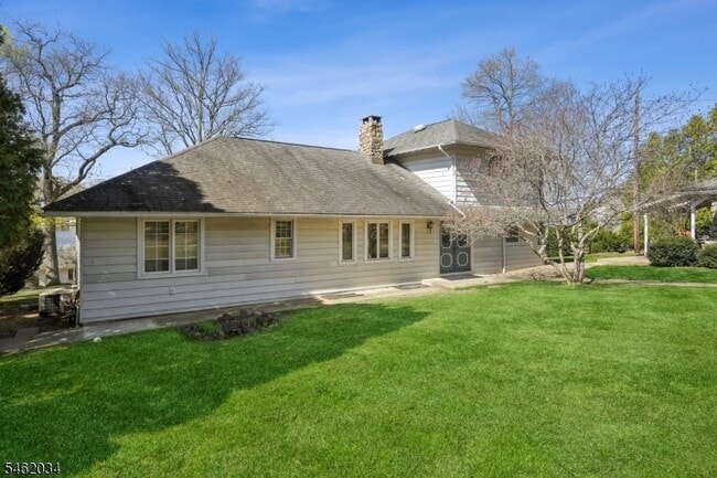 15 McGregor Ave
