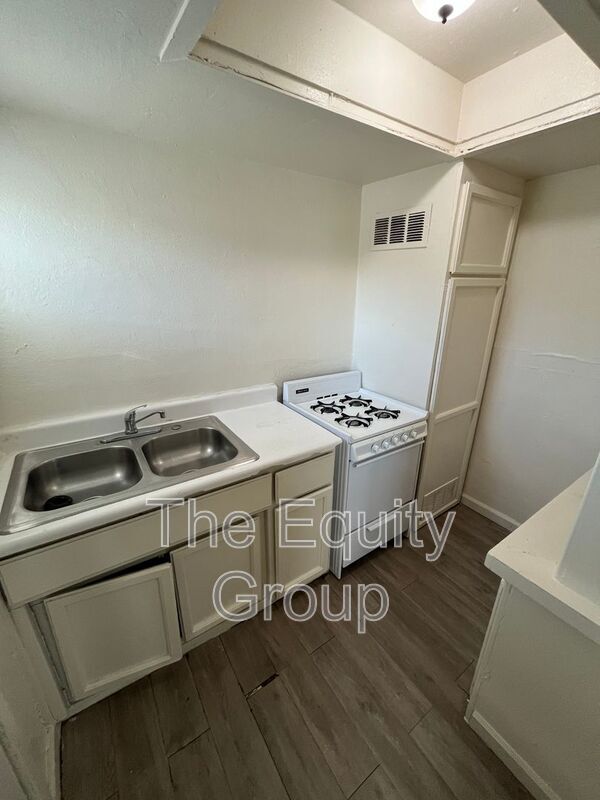 Photo - 266 W Belleview Ave Unit #3