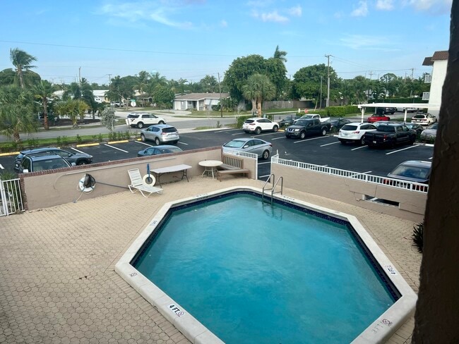 Photo - 1100 SE 4th Ave Unit 37