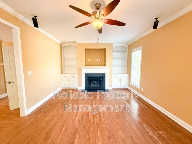 Photo - 125 Spalding Ln