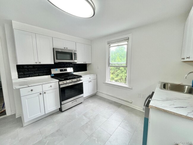 Building Photo - 53 Rose Ave Unit 2
