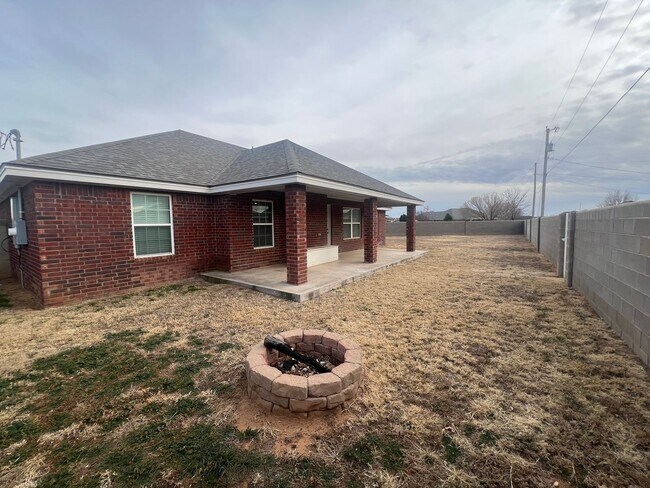 Photo - 2207 Boxwood Cir