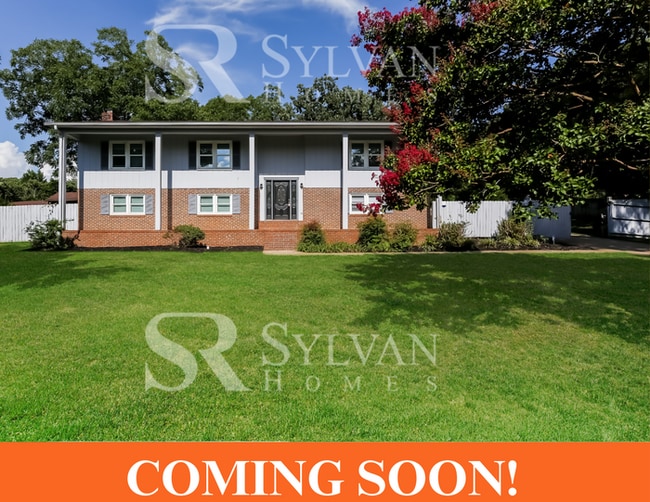 Building Photo - Your DREAM home awaits