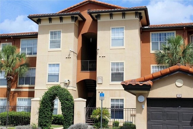 Building Photo - 5542 Metrowest Blvd Unit 206 Rental