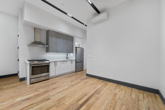Building Photo - 604 Palisade Ave Unit 1 Rental