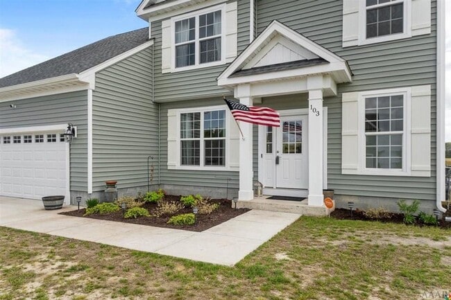 Photo - 103 Stedman Ln W