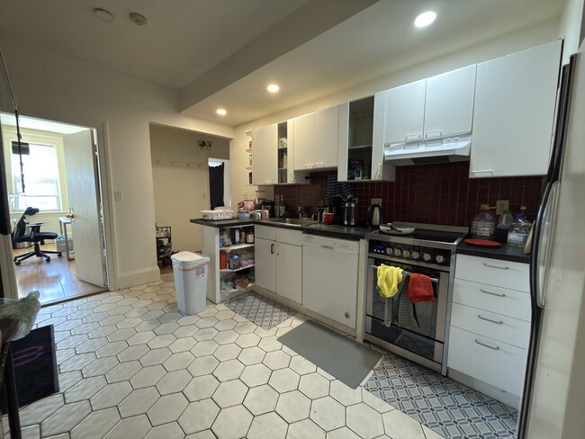 Photo - 56 Park Vale Ave Unidad 9