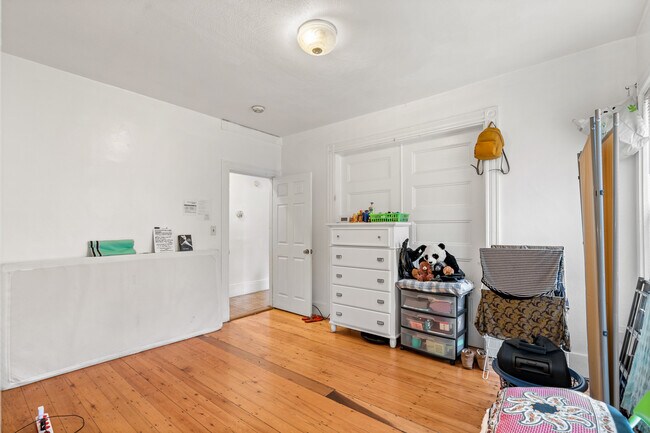 78 Hillside St Unit 3