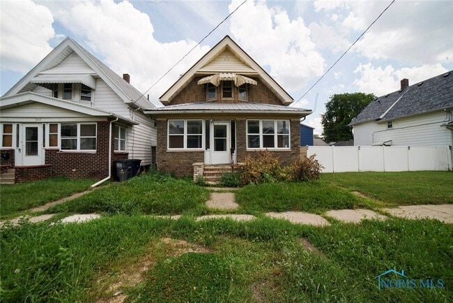 Building Photo - 3412 Maple St Rental