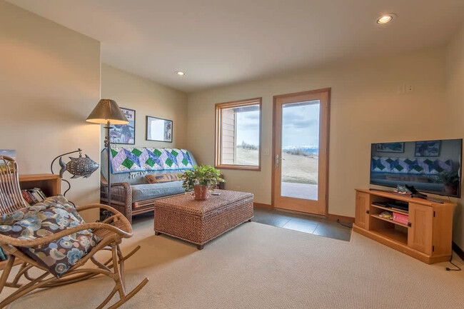 Building Photo - 2825 Old Rightaway Rd Unit ID1310748P Rental