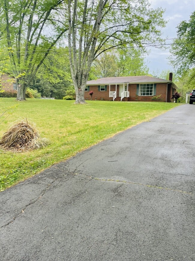 Photo - 379 Emmett Stone Ln