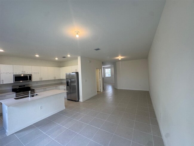Photo - 2439 SE 28th St