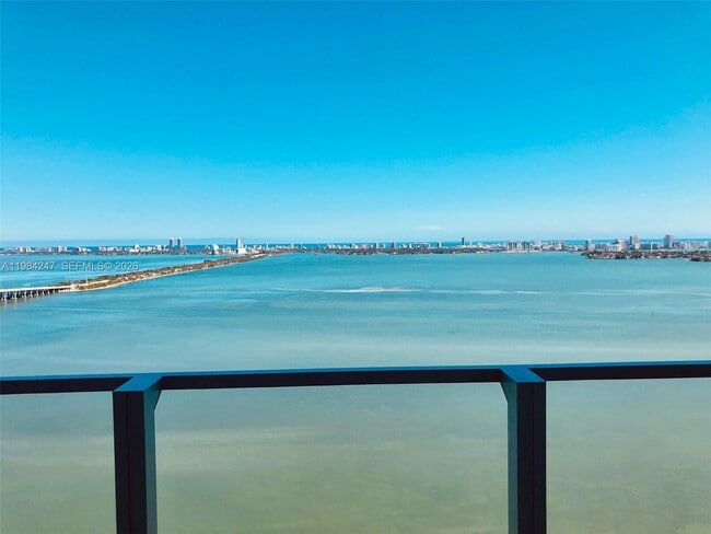 Photo - 2900 NE 7th Ave Unidad 3705