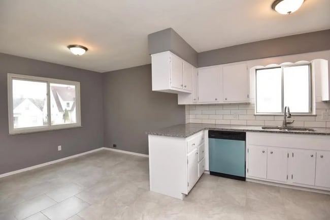 Photo - 10204 S Highland Ave