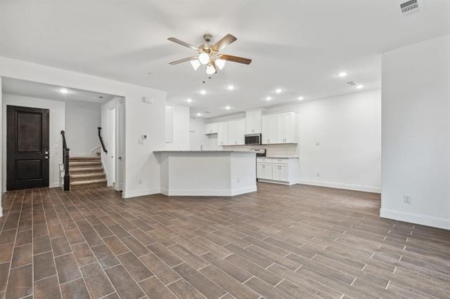 Photo - 6416 Burbank Wy Townhome