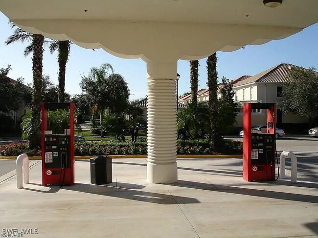 Building Photo - 4824 Lasqueti Way