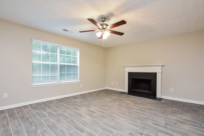 Photo - 1769 Cutters Mill Way