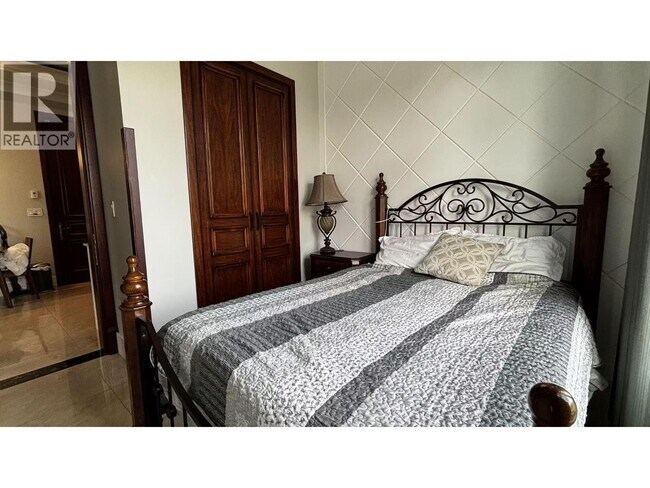 Photo - 13268 Blundell Rd