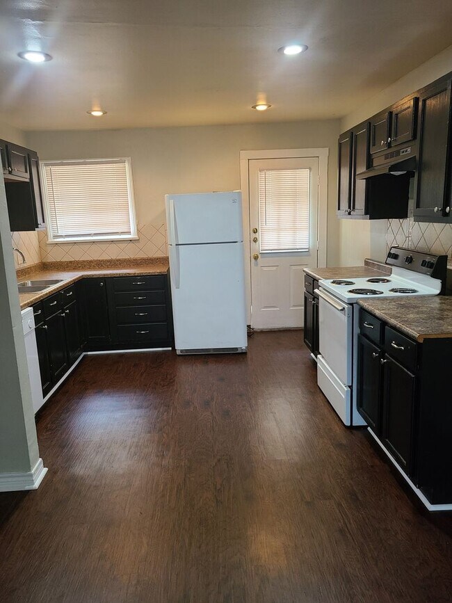 Photo - Cute 2 bedroom house!