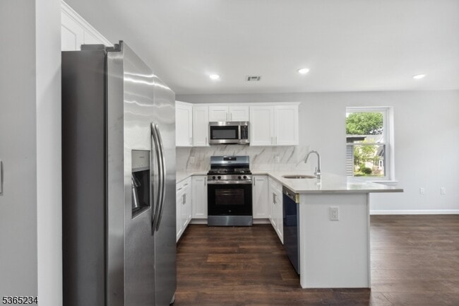 Photo - 889 S 17th St Unidad 2