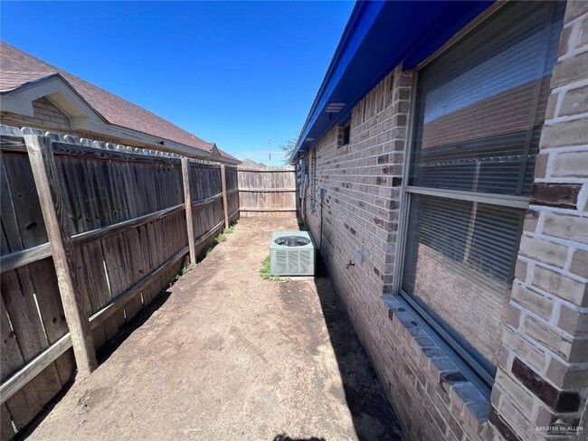 Photo - 20 Diamondhead Ave