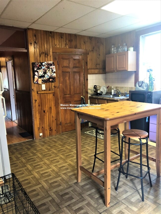 Building Photo - 7 Kenney St