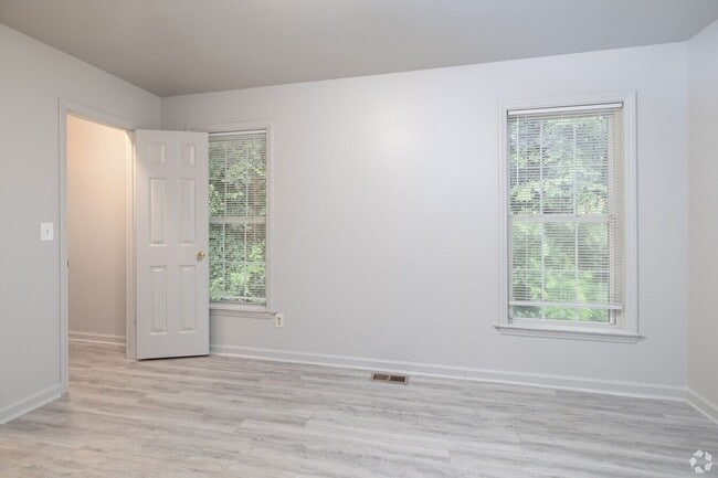 Photo - 3302 Beck St