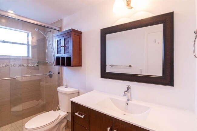 1750 W 46th St Unit 521