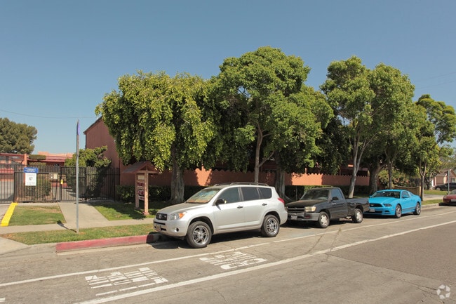 Photo - Premier Apartments