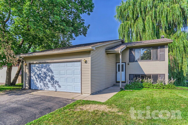 Photo - 13734 Glenhurst Ln