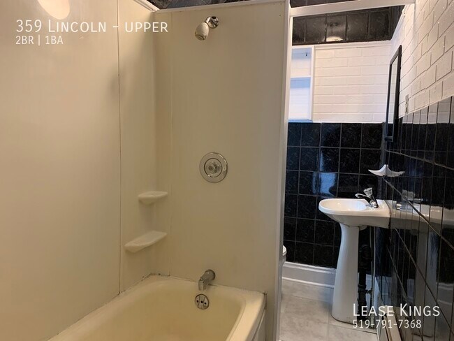 Photo - Old World Charm with Modern Amenities - Upper Unit with 2 bedrooms in Walkerville Unit upper