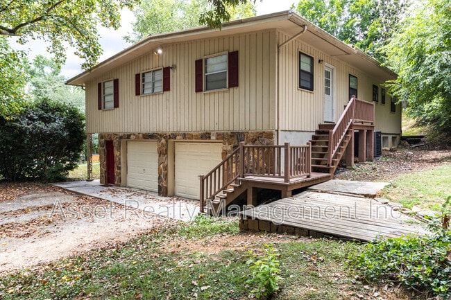 Photo - 630 Colonial Dr