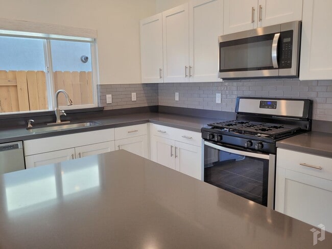 Photo - MOVE IN SPECIALL!!! $500 OFF FIRST MONTH'S...