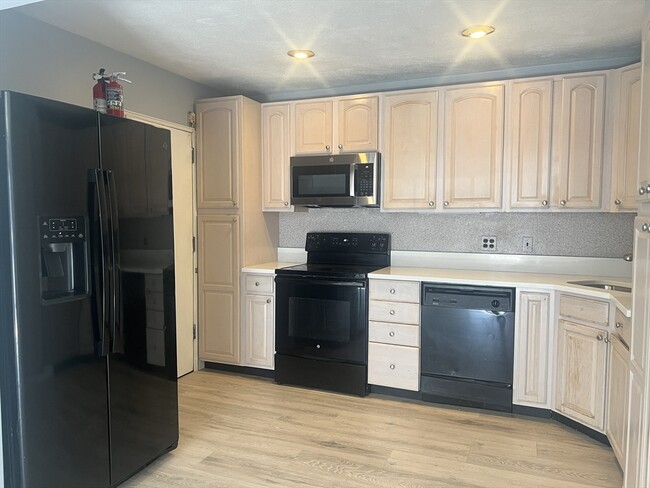 Building Photo - 222 Winthrop Shore Dr Unit 7 Rental