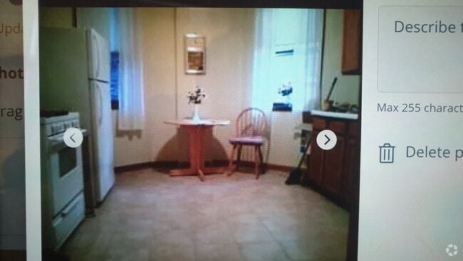 Building Photo - 3812 N Ashland Ave Unit 1R Rental
