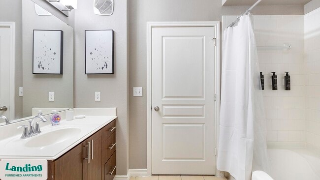 Photo - 15777 Quorum Dr Unidad 2122