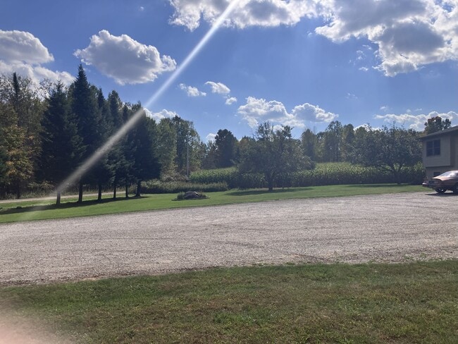 Camino de entrada de grava - N5223 Tamarack Ln