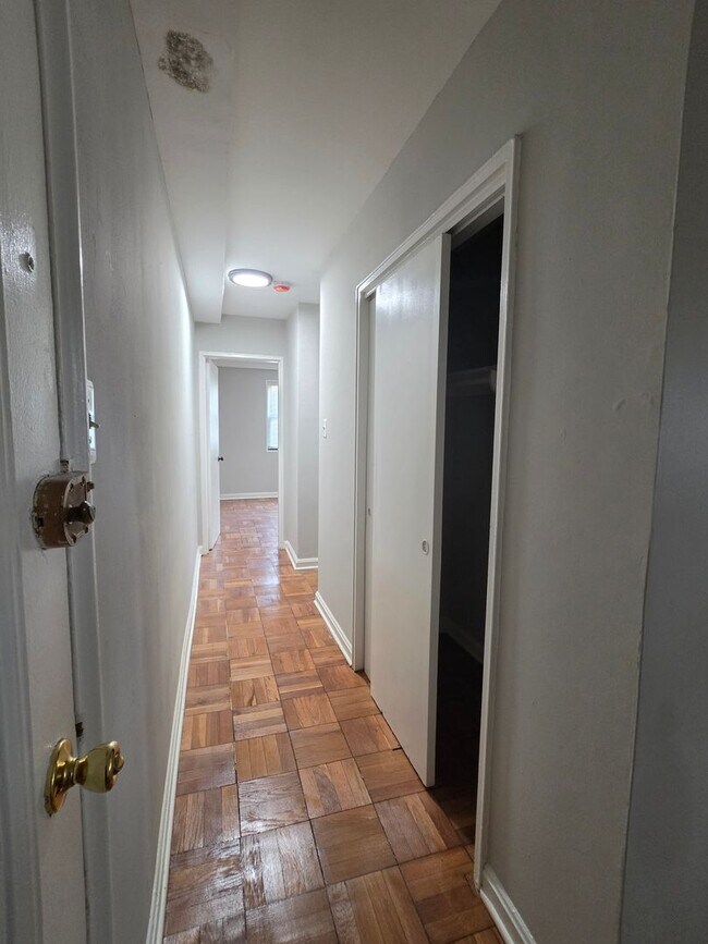 Photo - 1649 FRANKLIN ST NE
