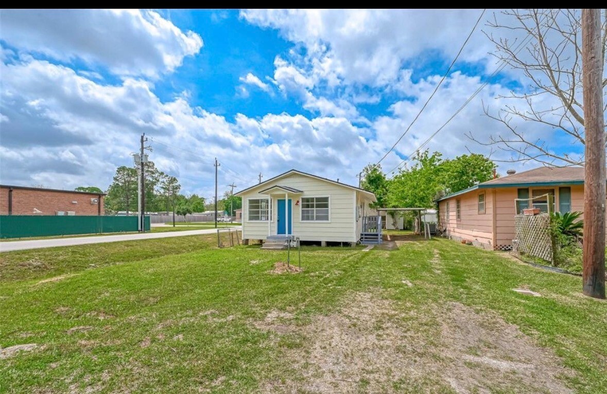 Photo - 4222 Sevan St
