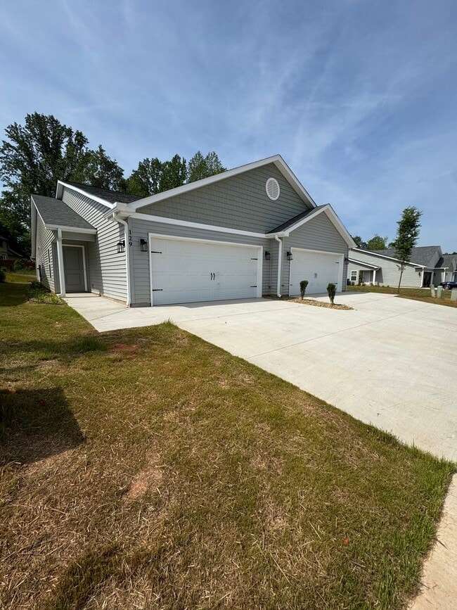 Building Photo - 129 Brawley Villas Pl Rental