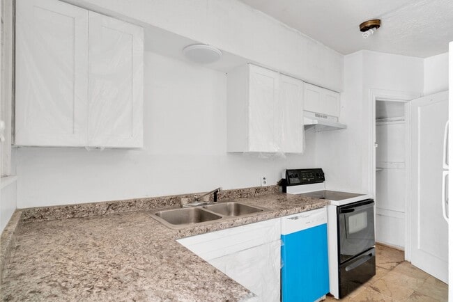 Photo - 1939 Richmond Ave.