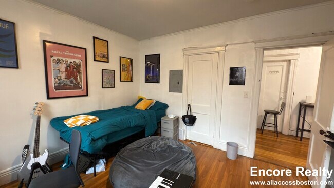 Photo - 58 Queensberry St Unit 10