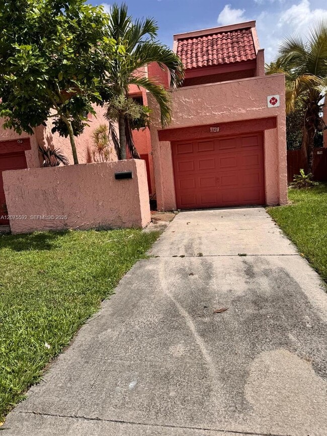 Photo - 5728 NW 16th St