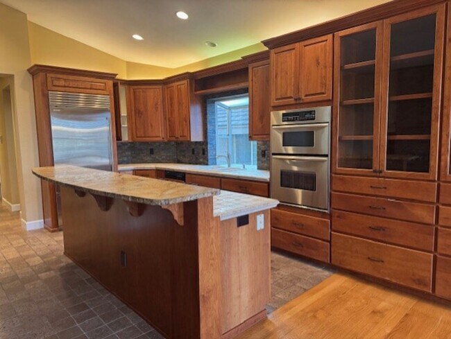 Photo - Broken Top Gated Community