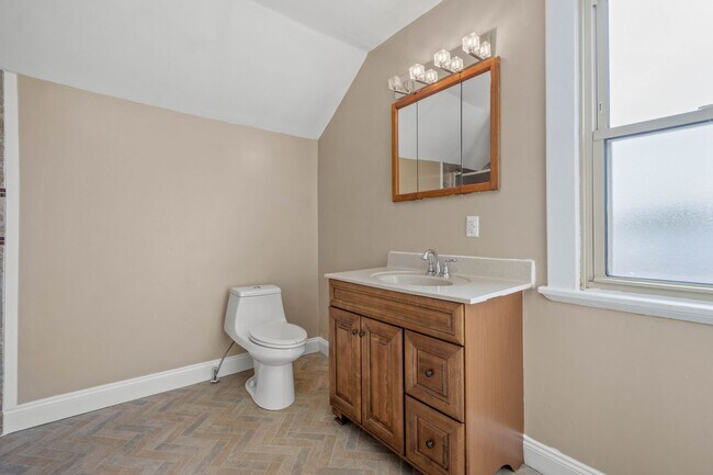 Photo - AVAILABLE ON MARCH 19! BEAUTIFUL 5 BEDROOM...