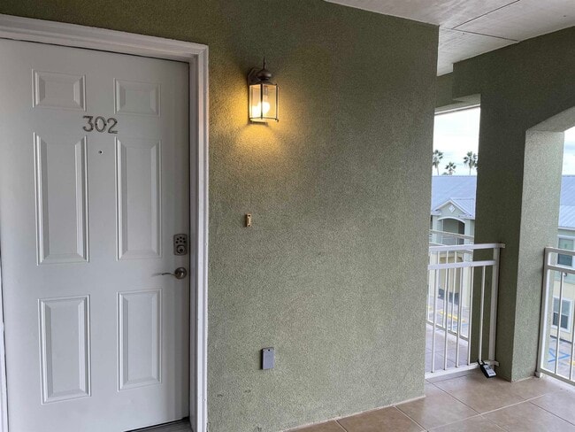 Building Photo - 5402 Marcella Ave Unit #302A